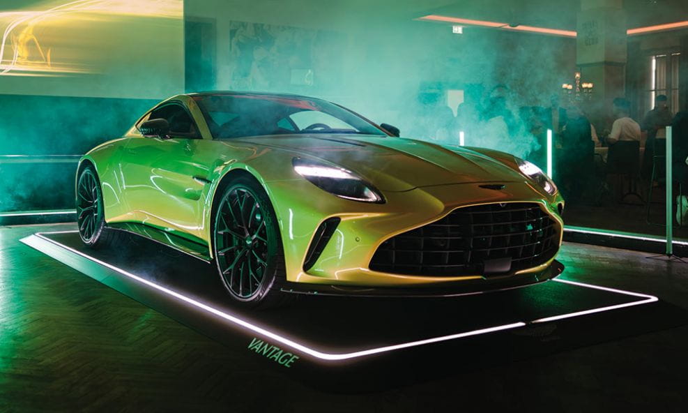 Präsentation des neuen Aston Martin Vantage in Ulm: Sportwagen-Legende trifft auf Sensations-Münze
